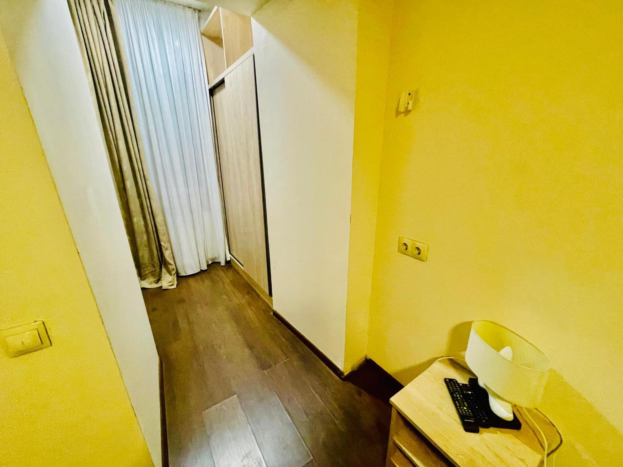 Hotel Klarastan Bon Voyage Tbilisi Exterior foto